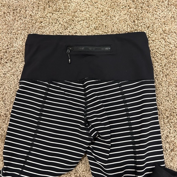 Lululemon Runday Parallel Black and White Crop Leggings - Picture 3 of 4